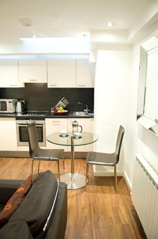 Mayfair Court Service Apartment London Room photo